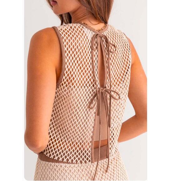 Elegant Cream Tank Top & Midi Skirt Set - Picture 2 of 14